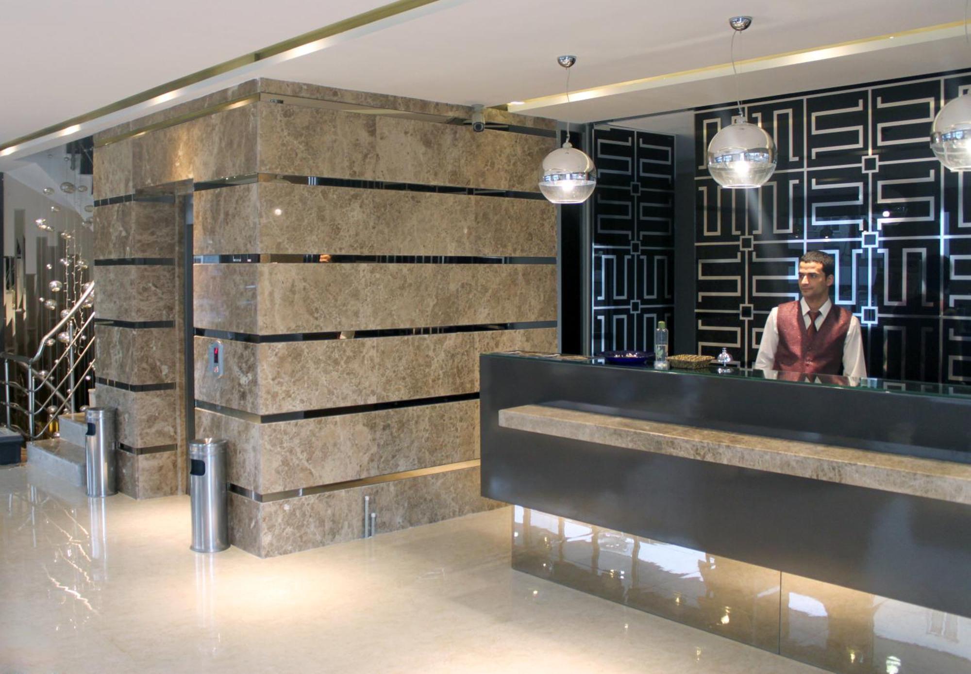 Sultan Hotel Mersin  Esterno foto